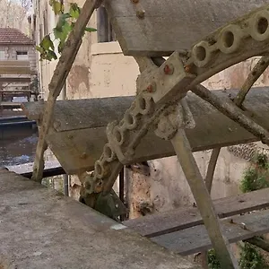 Au Fil De L'eau Avignon